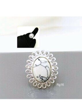 Lovely Ring Howlite Gem White Grey Silver Filigree